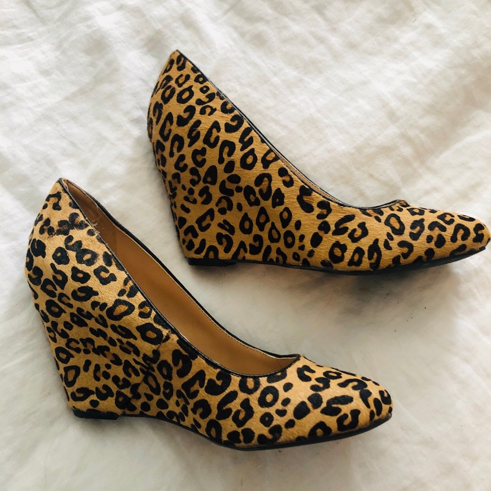 Leopard print banana republic size 10 wedges